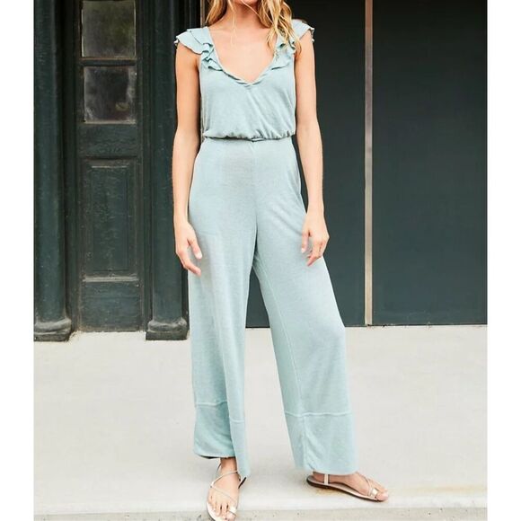 Free People Beach Lightweight Jumpsuit in Sage Green - Women’s US L - Picture 1 of 13